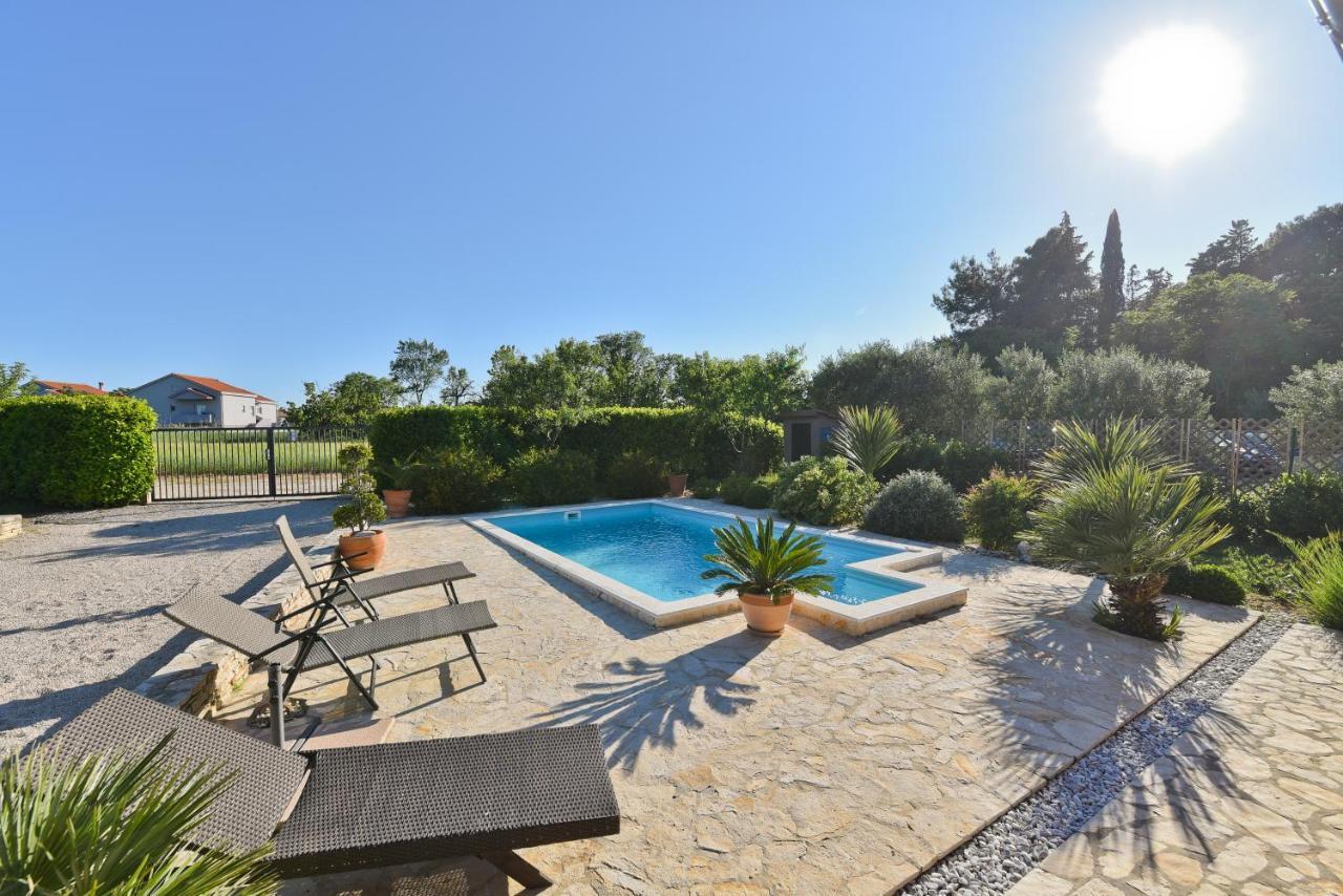 Holiday Home Taras Smilcic エクステリア 写真